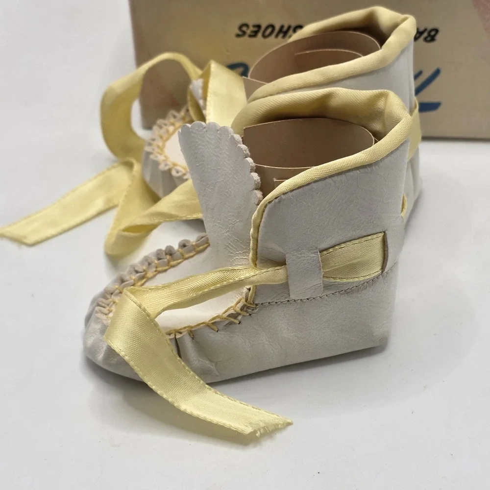 Trimfoot‎ Baby Deer Shoes Infant White Yellow Ribbon Tie Vintage 1950s